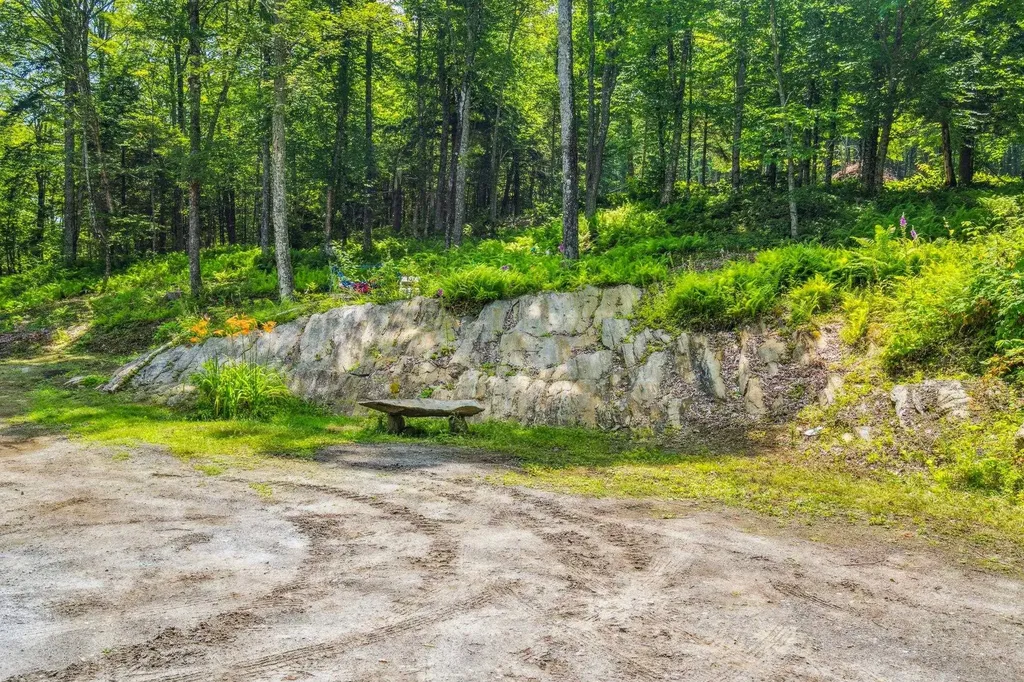 24 Mary White Road Tunbridge VT 05077