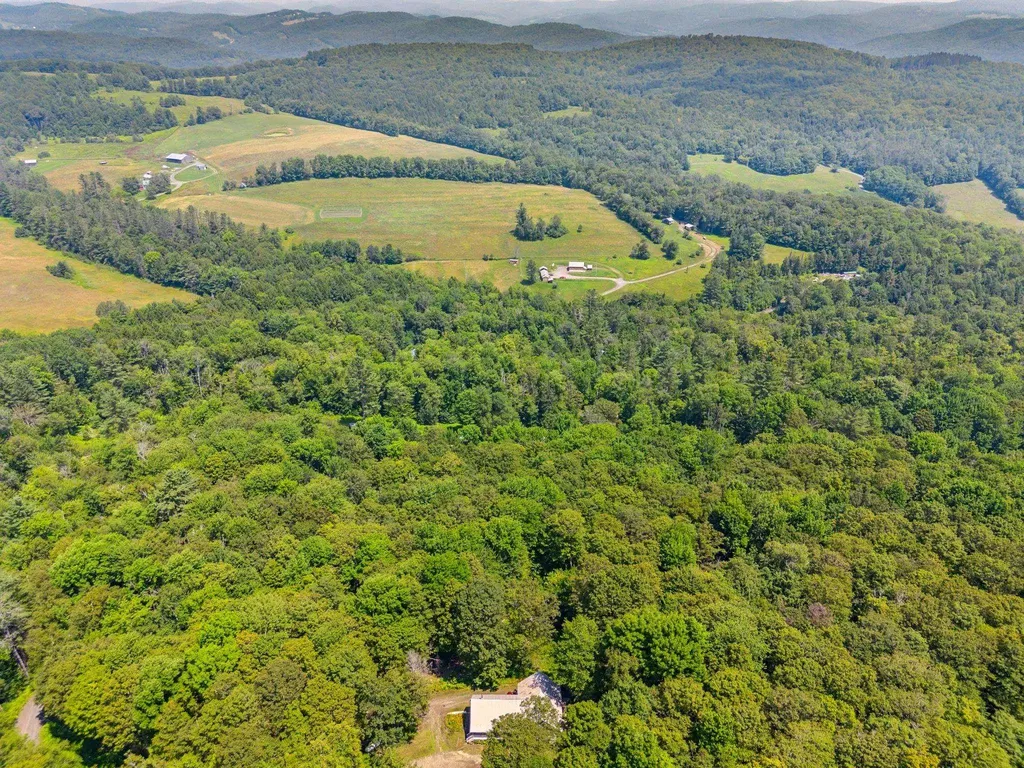24 Mary White Road Tunbridge VT 05077