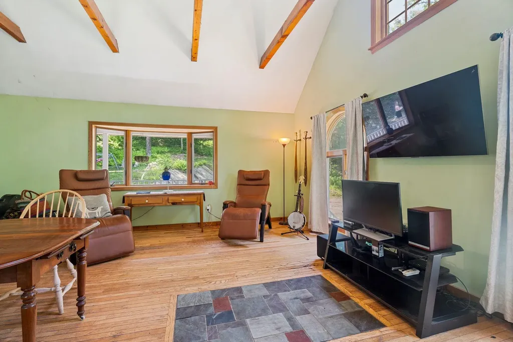 24 Mary White Road Tunbridge VT 05077