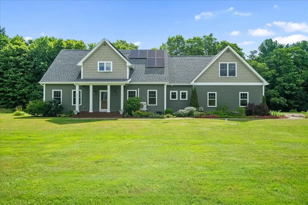 201 Old Stage Road Essex VT 05452