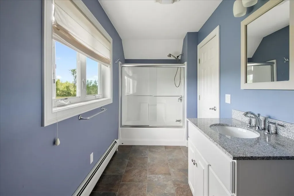 201 Old Stage Road Essex VT 05452