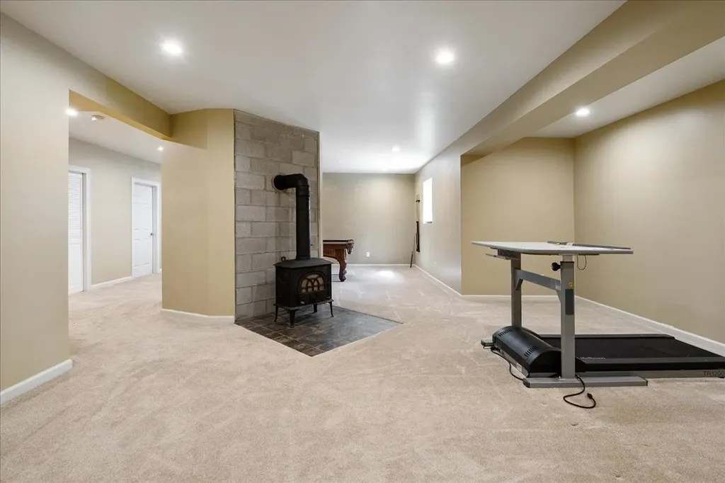 201 Old Stage Road Essex VT 05452