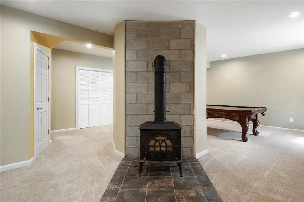 201 Old Stage Road Essex VT 05452