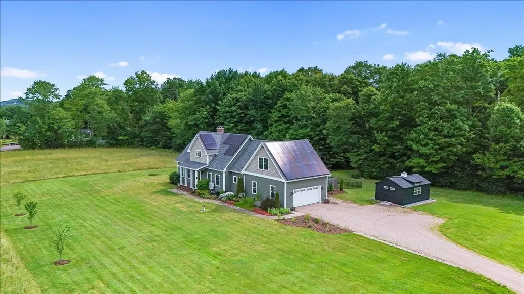 201 Old Stage Road Essex VT 05452