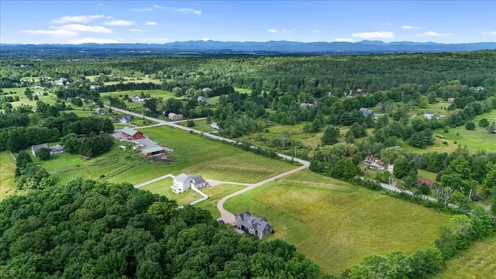 201 Old Stage Road Essex VT 05452