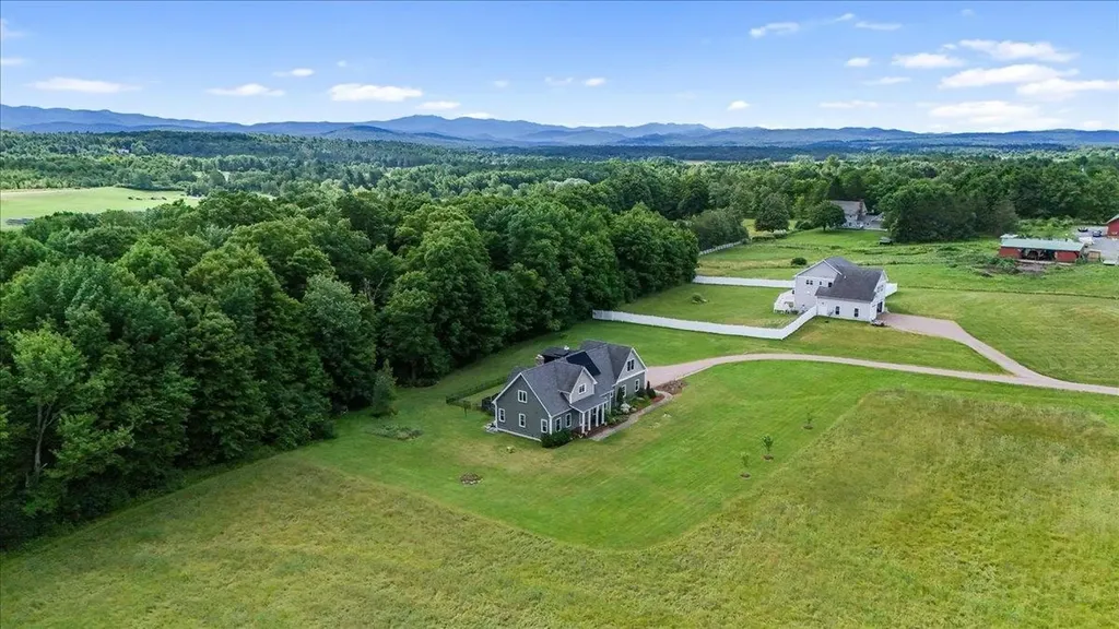 201 Old Stage Road Essex VT 05452