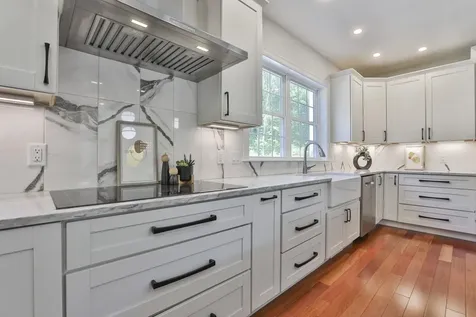 8 Cottonwood Lane Salem NH 03079