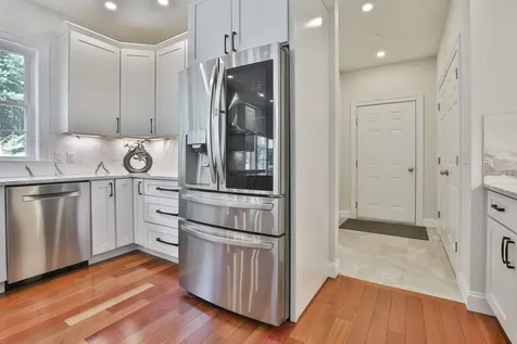 8 Cottonwood Lane Salem NH 03079