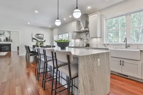 8 Cottonwood Lane Salem NH 03079