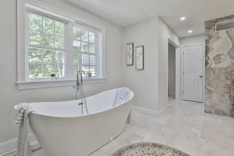 8 Cottonwood Lane Salem NH 03079