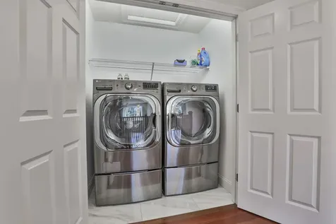 8 Cottonwood Lane Salem NH 03079
