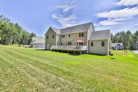 8 Cottonwood Lane Salem NH 03079
