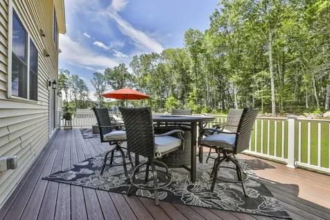 8 Cottonwood Lane Salem NH 03079