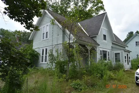 23 Sandown Road Fremont NH 03044
