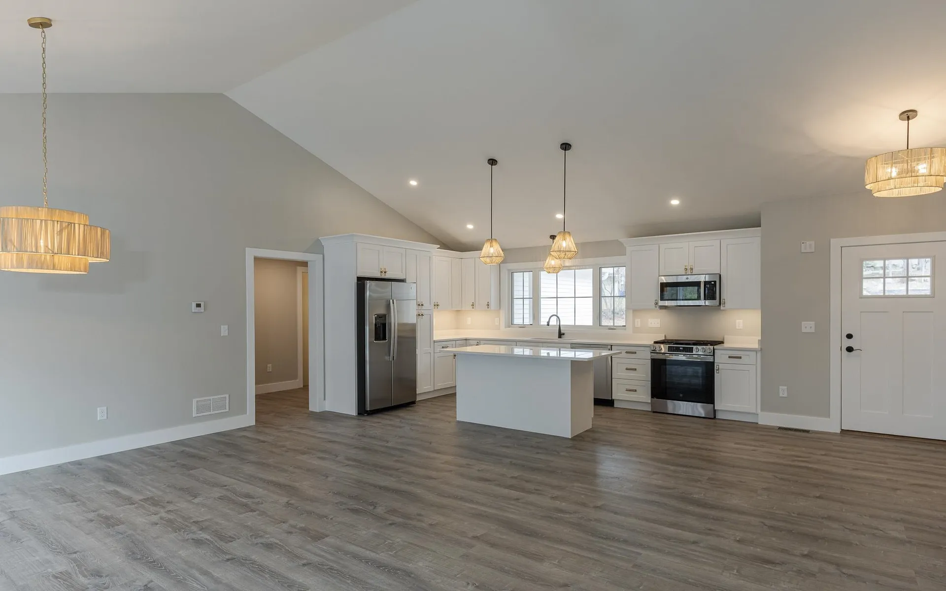 27 Riverview Road Newport NH 03773