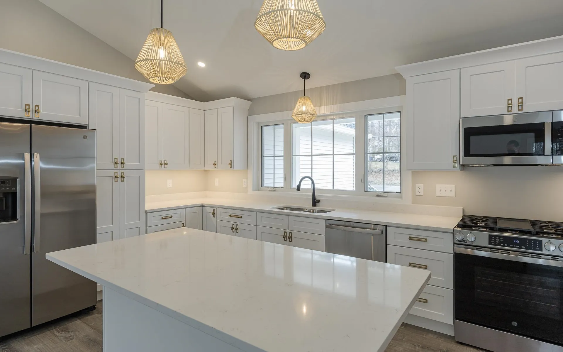 27 Riverview Road Newport NH 03773