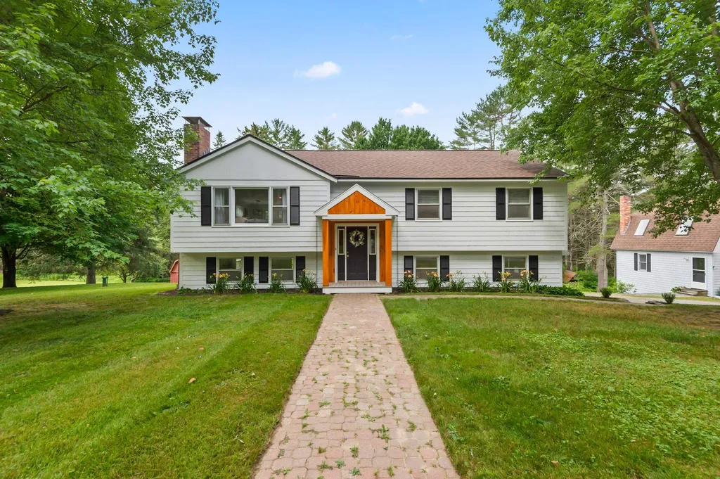 295 Old Waterford Road Littleton NH 03561