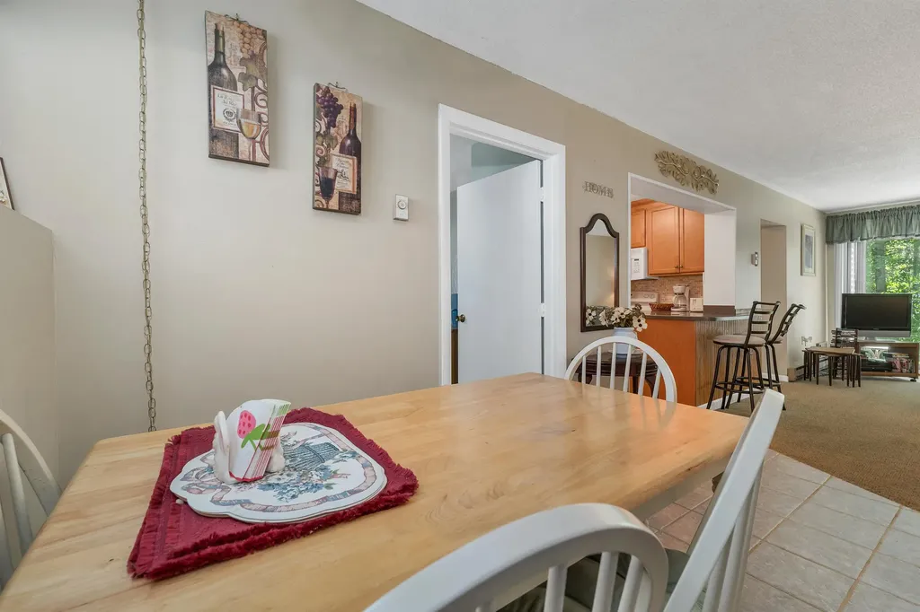 9 Treetop Circle Laconia NH 02346