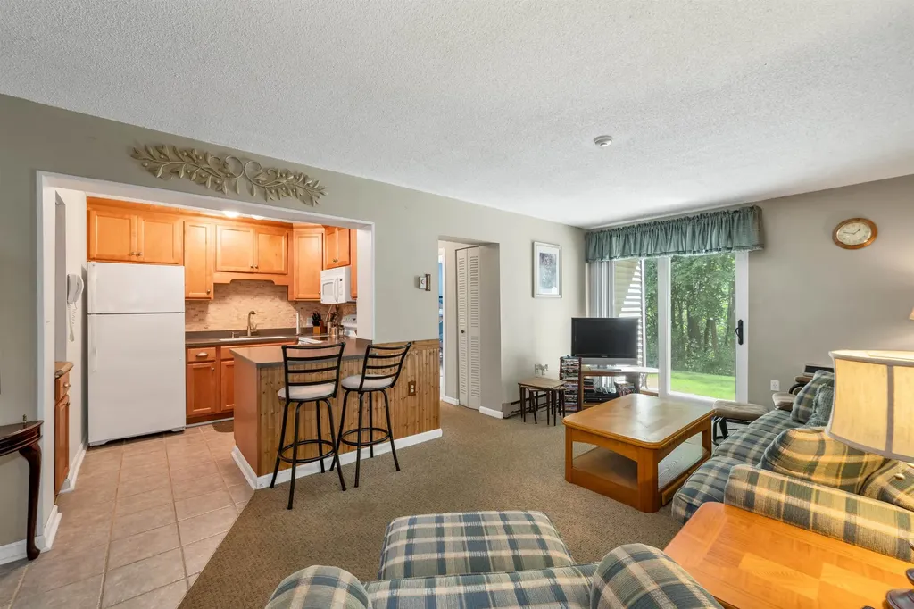 9 Treetop Circle Laconia NH 02346