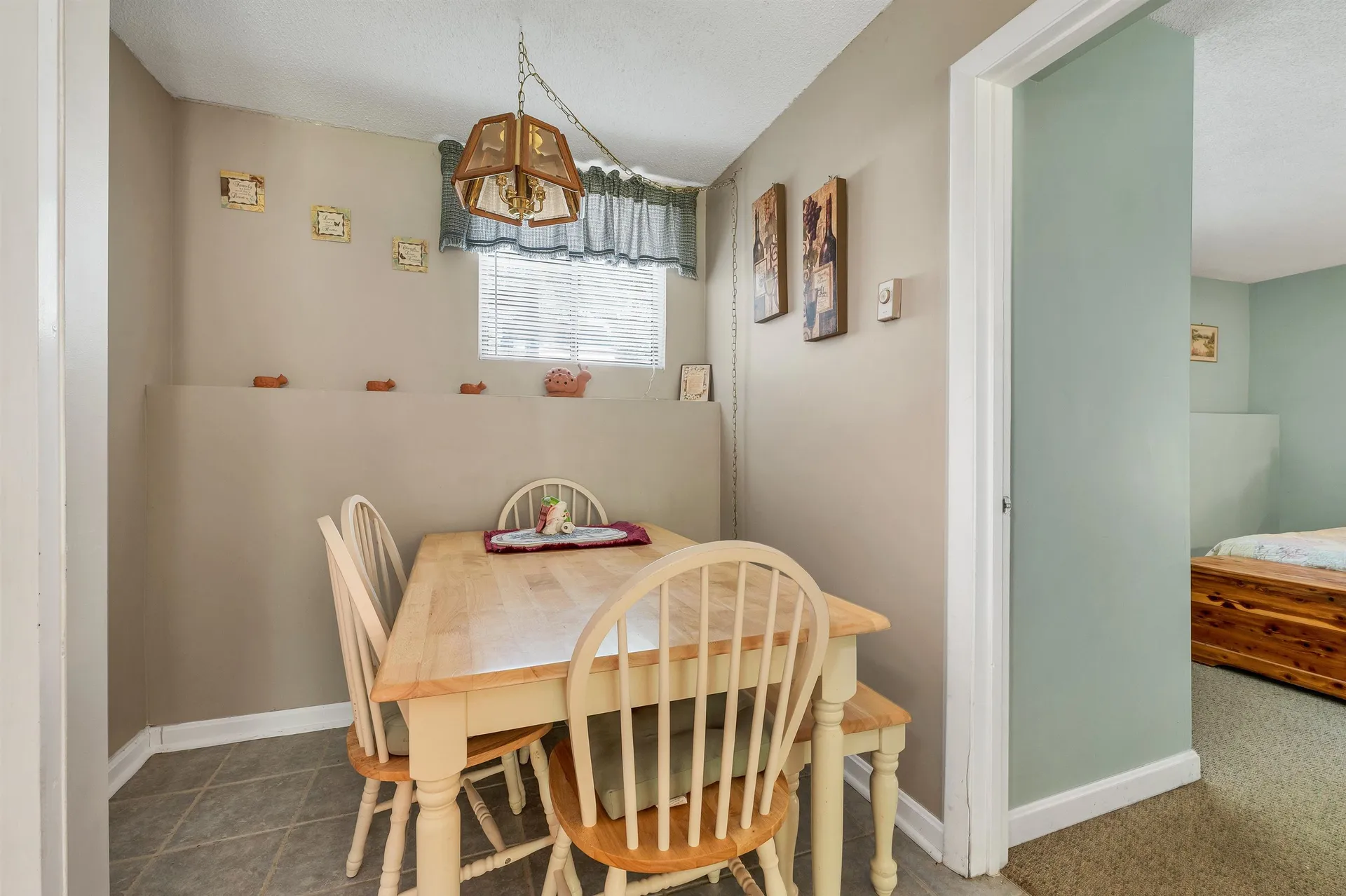 9 Treetop Circle Laconia NH 02346