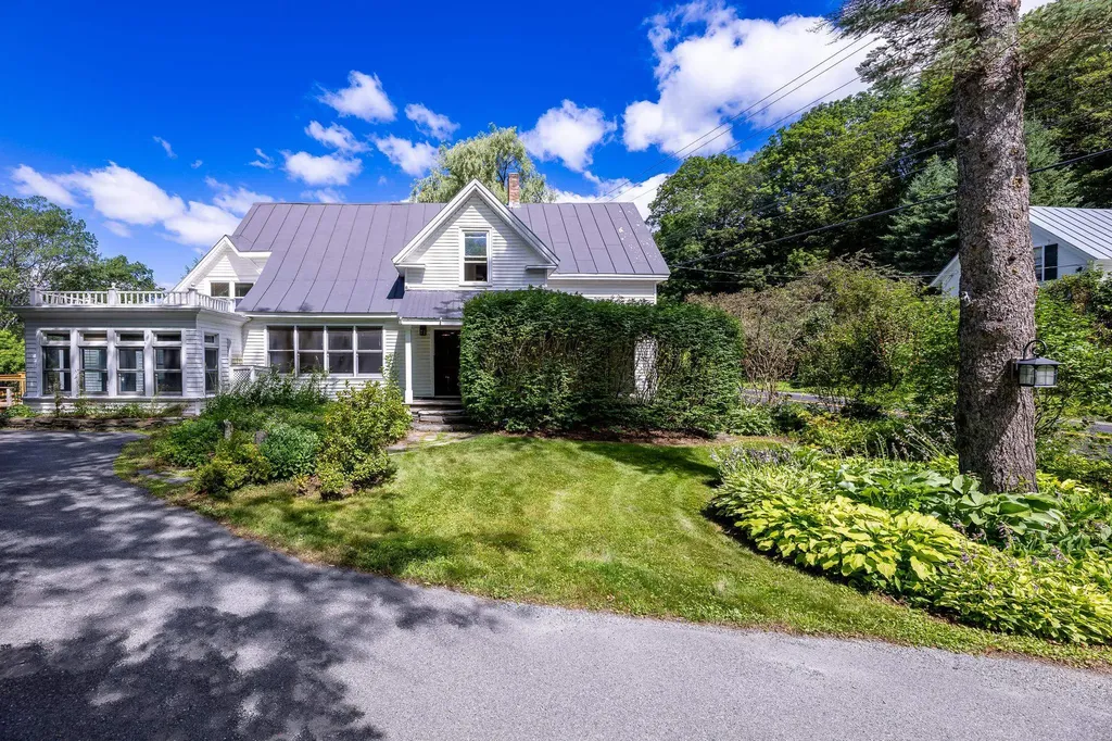 2308 Quechee Main Street Hartford VT 05001