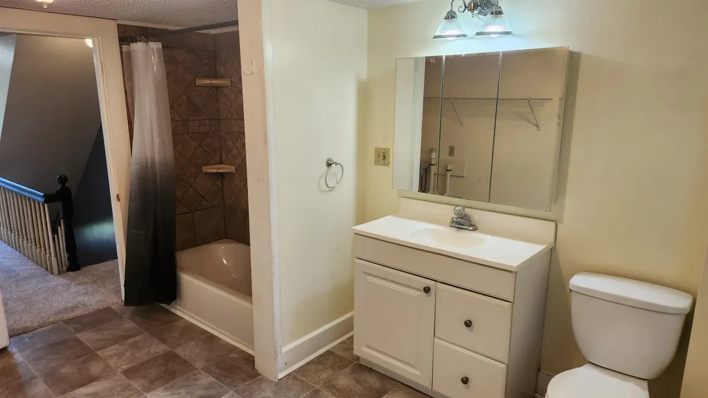 162 Main Street Belmont NH 03220