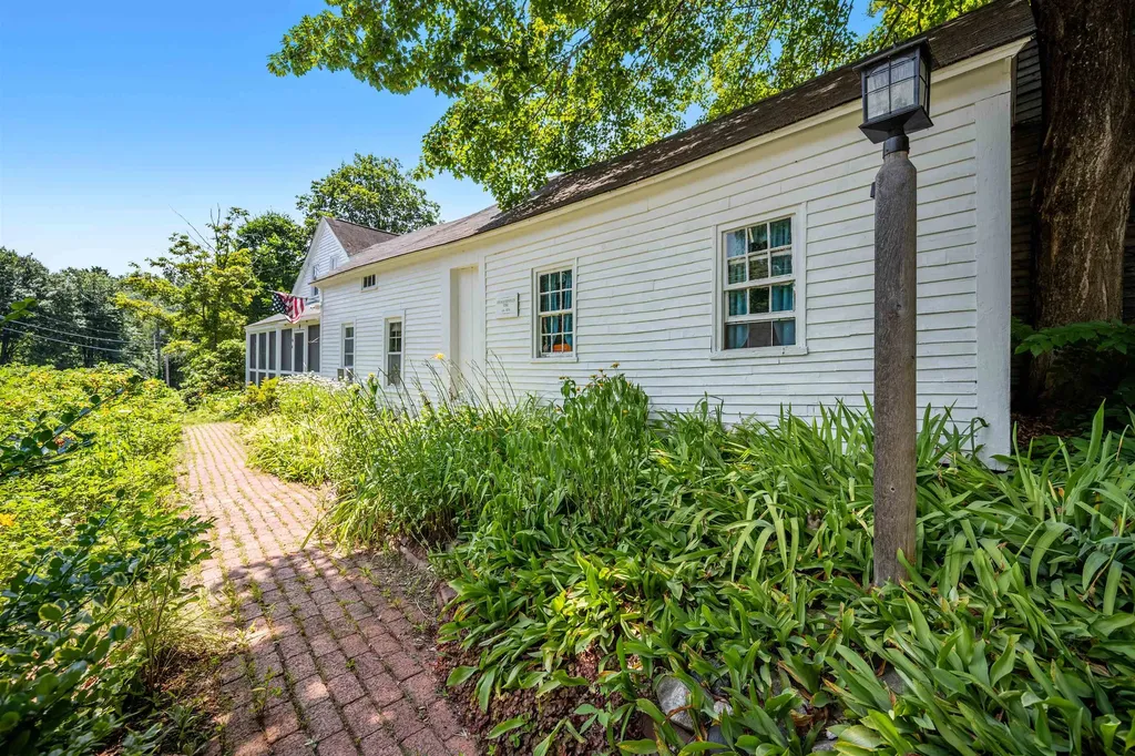 41 Scribner Road Fremont NH 03044
