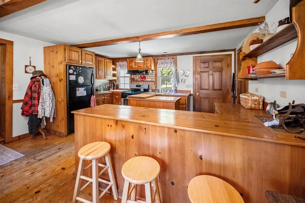 41 Scribner Road Fremont NH 03044