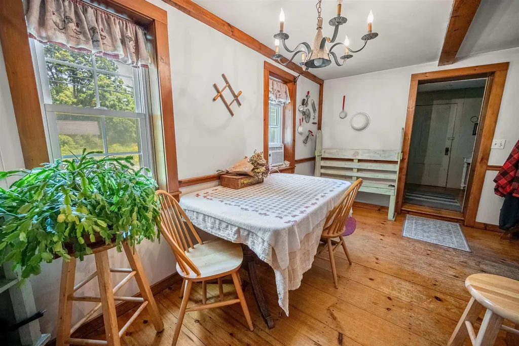 41 Scribner Road Fremont NH 03044