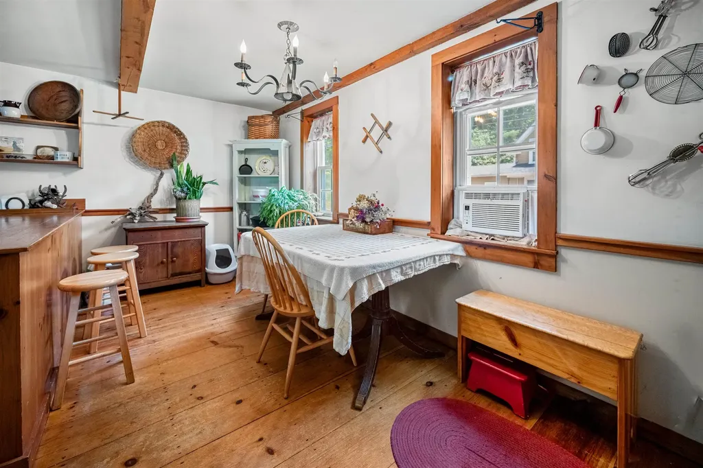 41 Scribner Road Fremont NH 03044