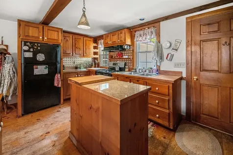 41 Scribner Road Fremont NH 03044