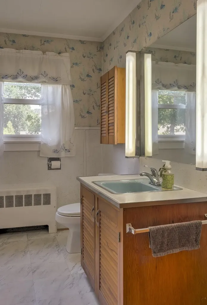 28 Eaton Road Swanzey NH 03446