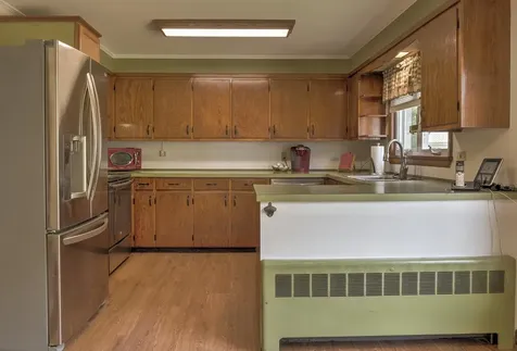 28 Eaton Road Swanzey NH 03446