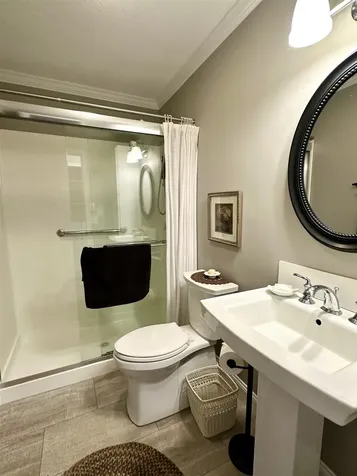 13 Hilltop Place New London NH 03257