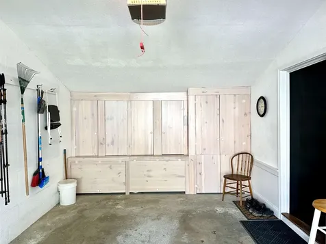 13 Hilltop Place New London NH 03257