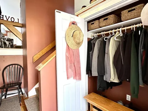 13 Hilltop Place New London NH 03257