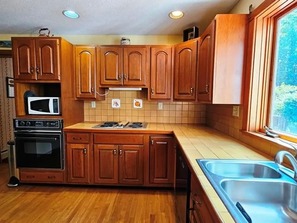 12 Sawyers Crossing Road Swanzey NH 03446