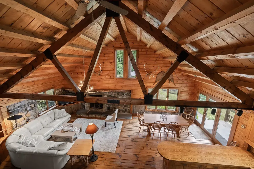 830 Old Schoolhouse Road Newbury VT 05051