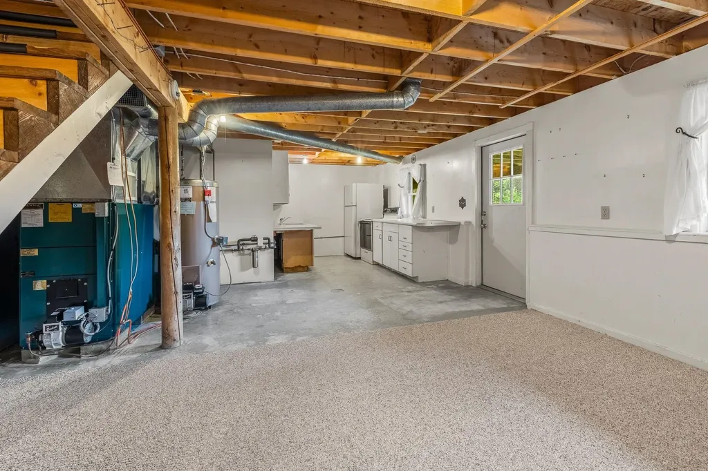 830 Old Schoolhouse Road Newbury VT 05051