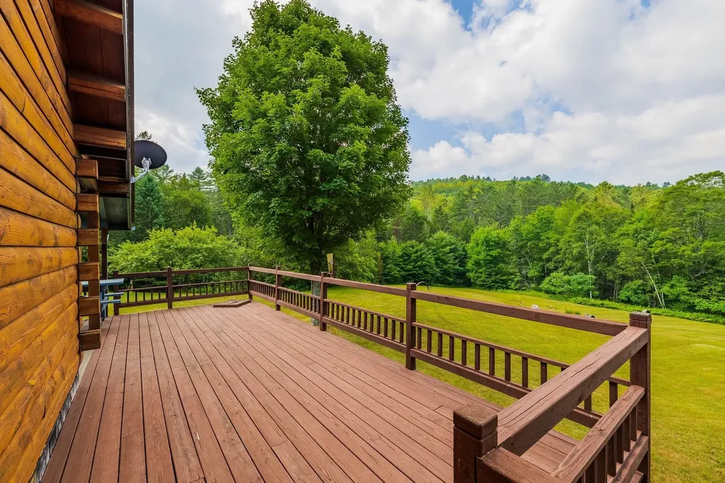 830 Old Schoolhouse Road Newbury VT 05051