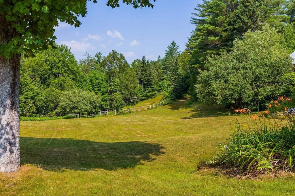 830 Old Schoolhouse Road Newbury VT 05051