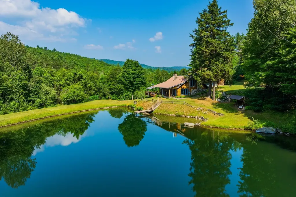 830 Old Schoolhouse Road Newbury VT 05051