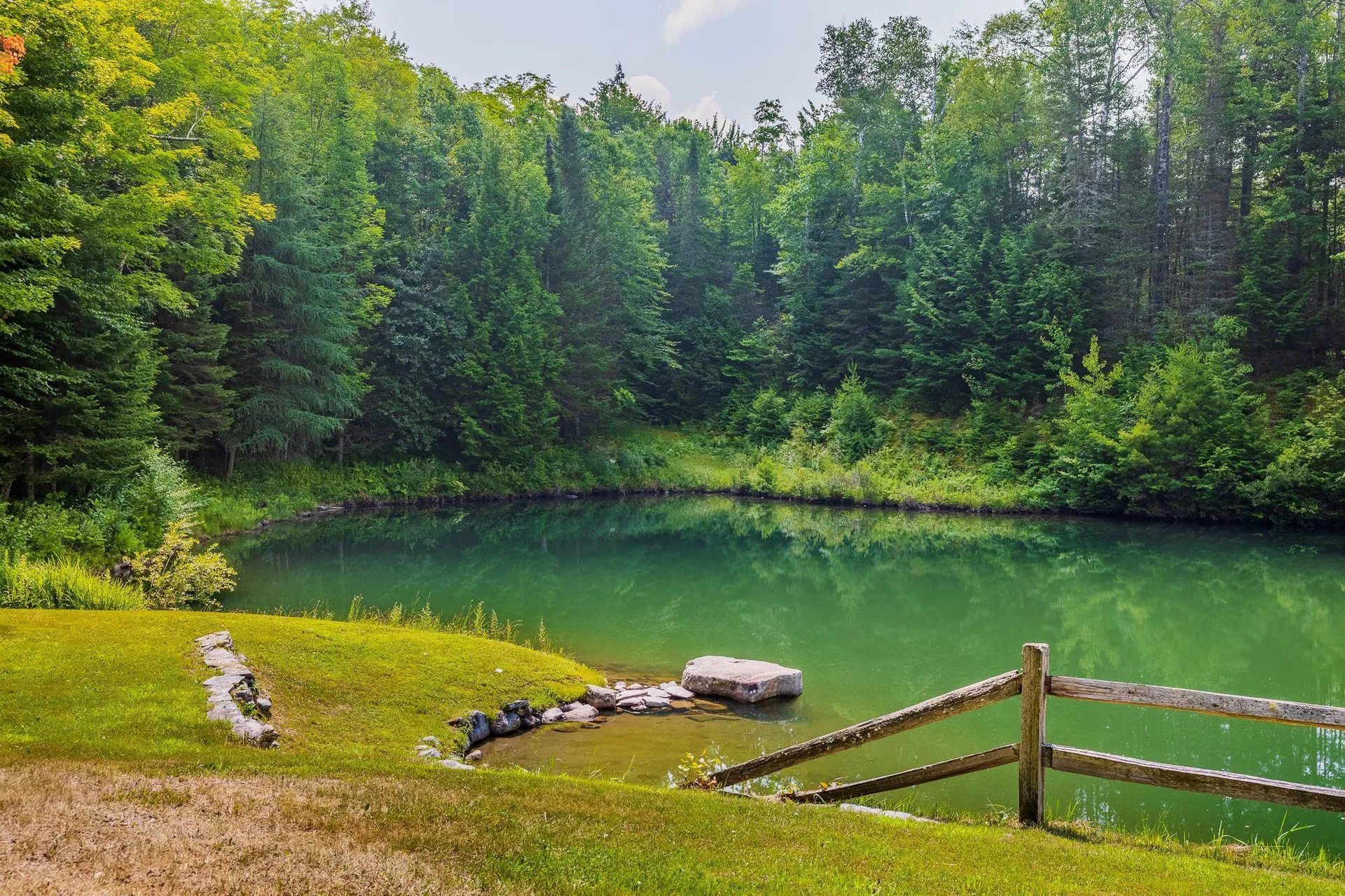 830 Old Schoolhouse Road Newbury VT 05051