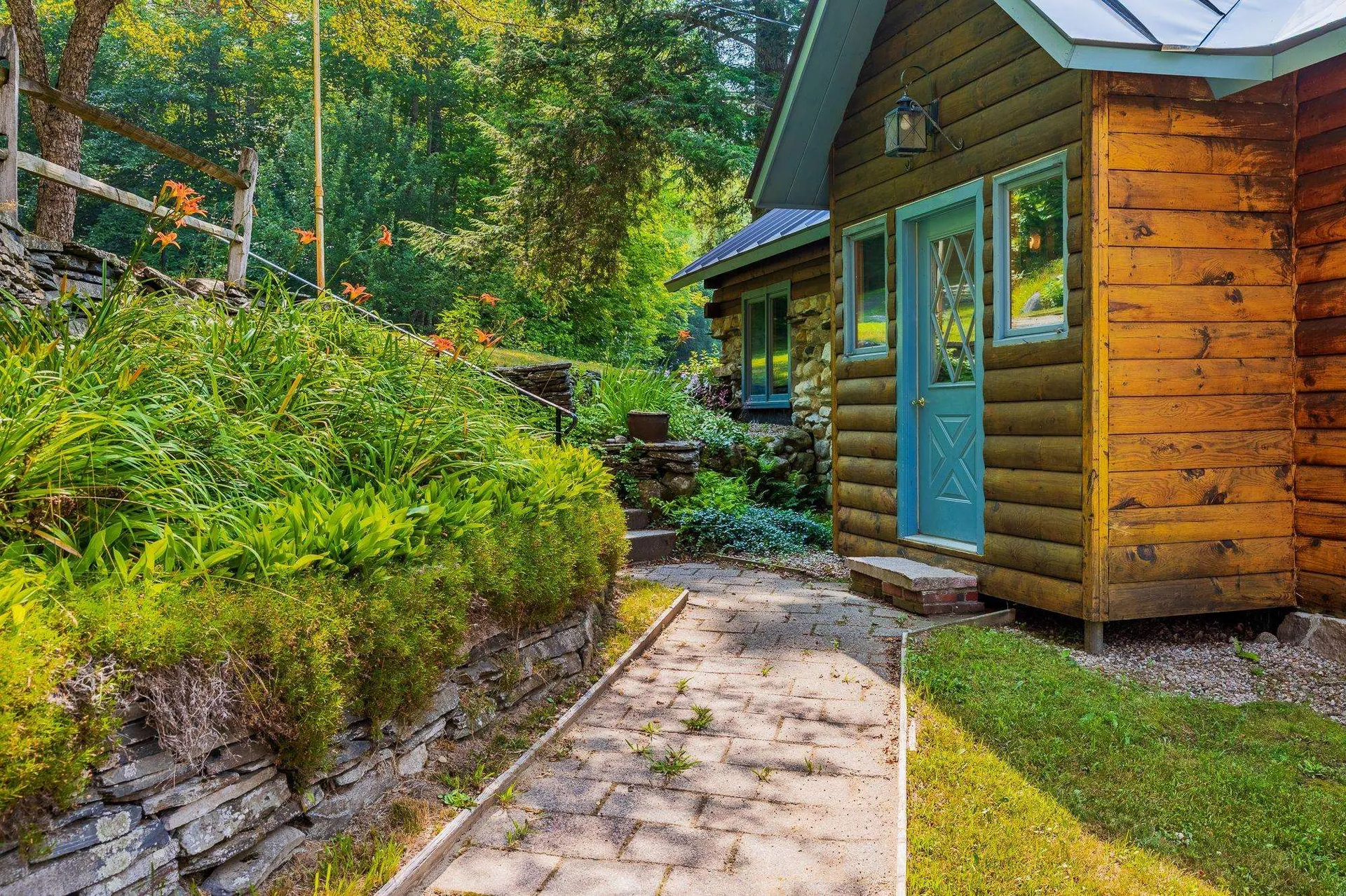 830 Old Schoolhouse Road Newbury VT 05051