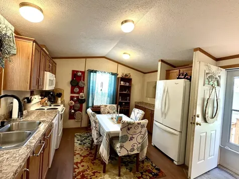 6 Cardinal Circle Keene NH 03431