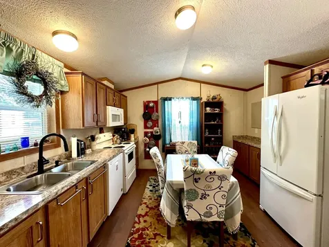 6 Cardinal Circle Keene NH 03431