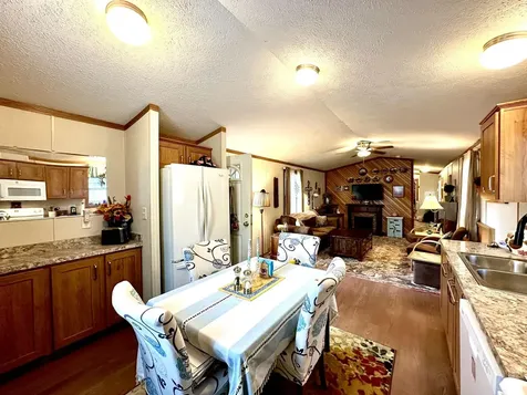 6 Cardinal Circle Keene NH 03431