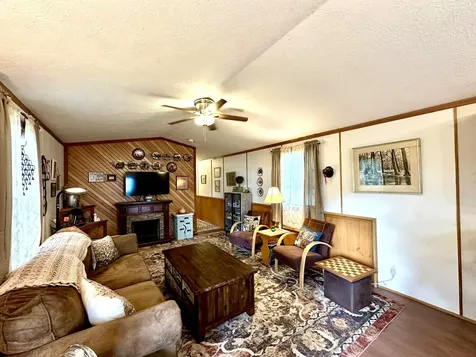 6 Cardinal Circle Keene NH 03431