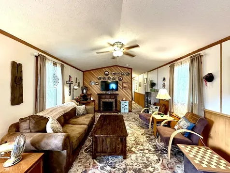 6 Cardinal Circle Keene NH 03431