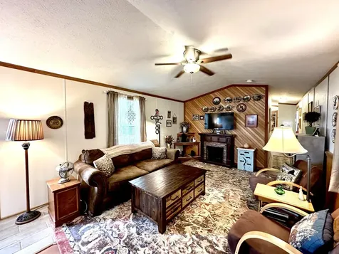 6 Cardinal Circle Keene NH 03431